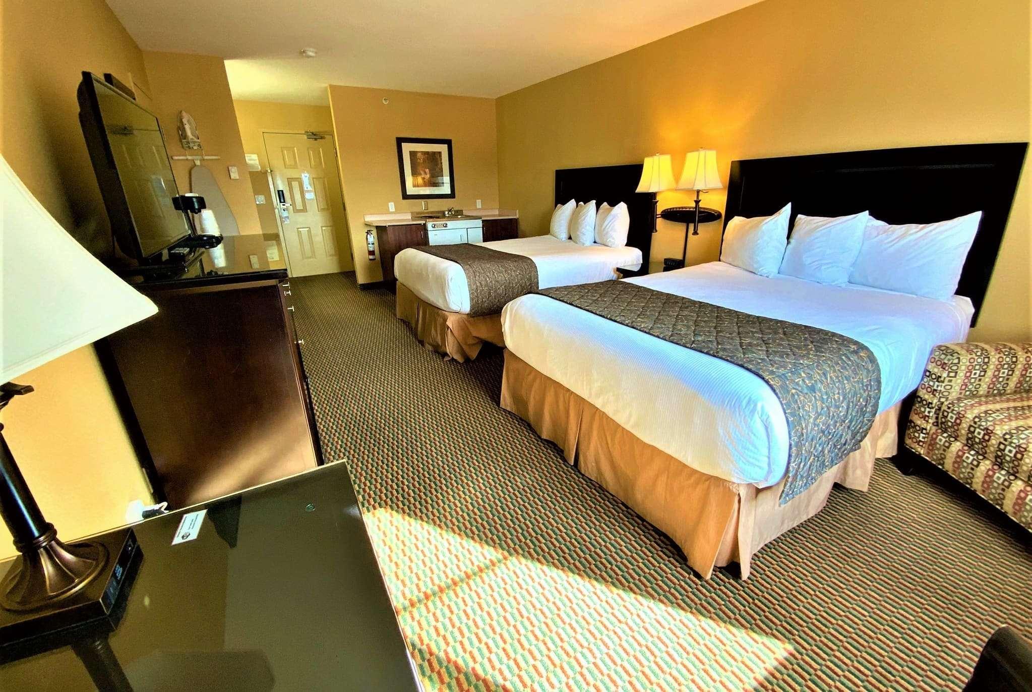 Ramada By Wyndham Surrey/Langley Hotel Eksteriør billede