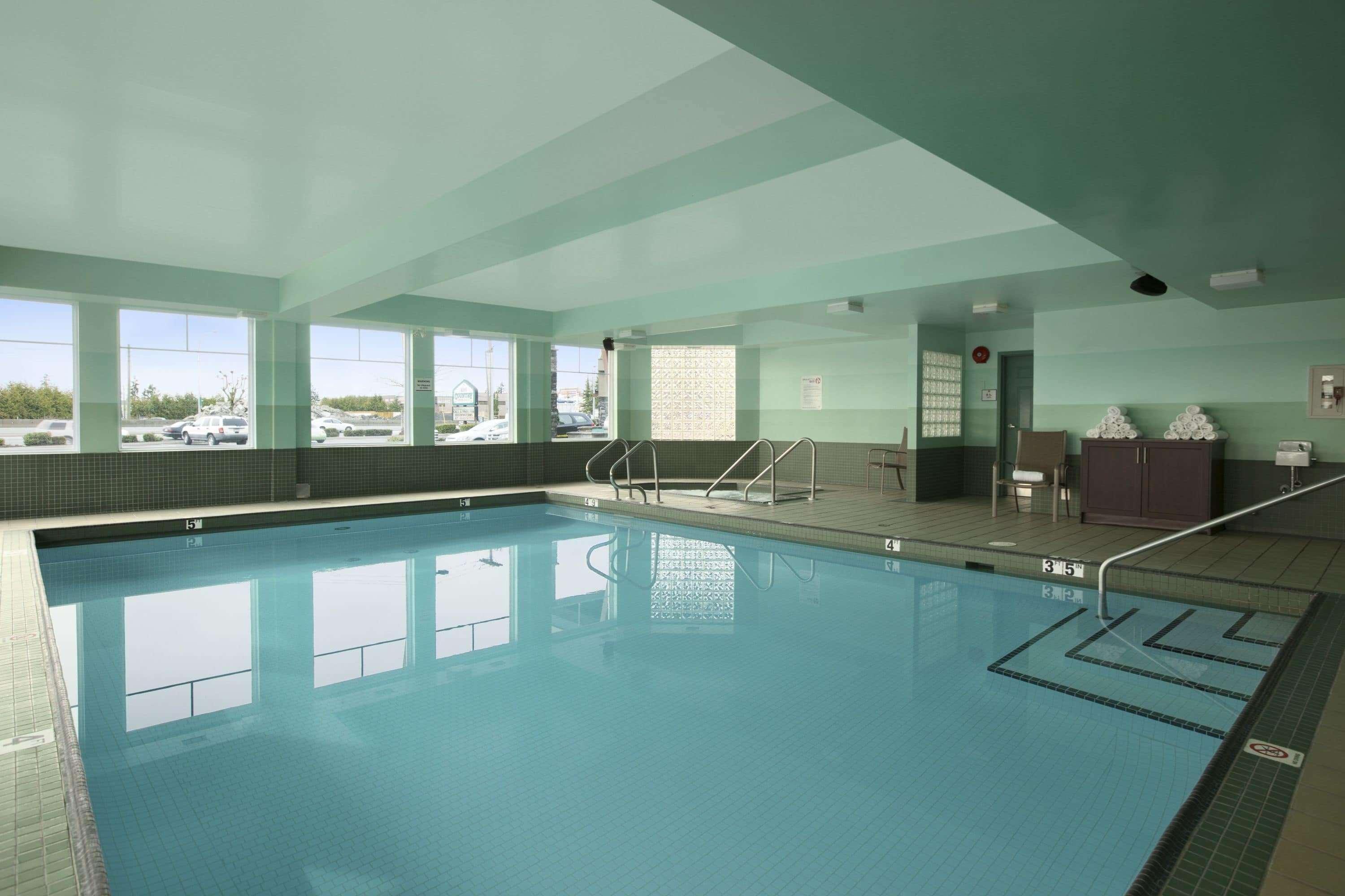 Ramada By Wyndham Surrey/Langley Hotel Eksteriør billede