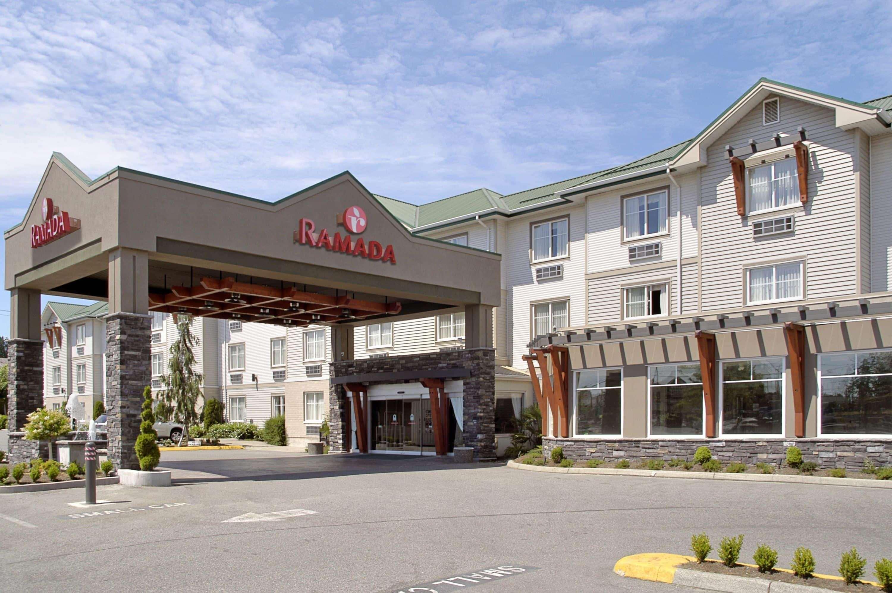 Ramada By Wyndham Surrey/Langley Hotel Eksteriør billede
